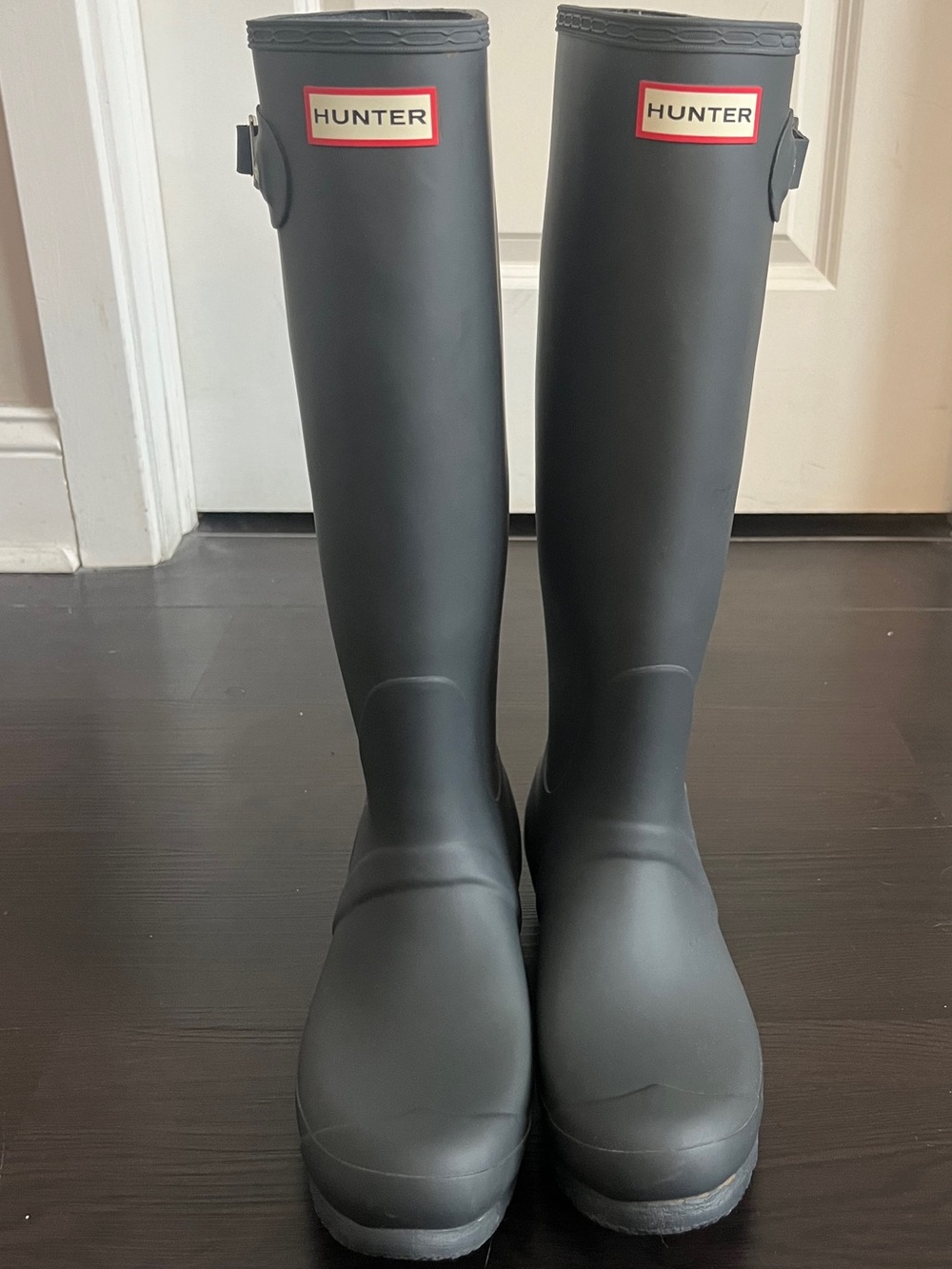 Hunter Women's Original Tall Rain Boots, Dark Grey, size 8 Women’s